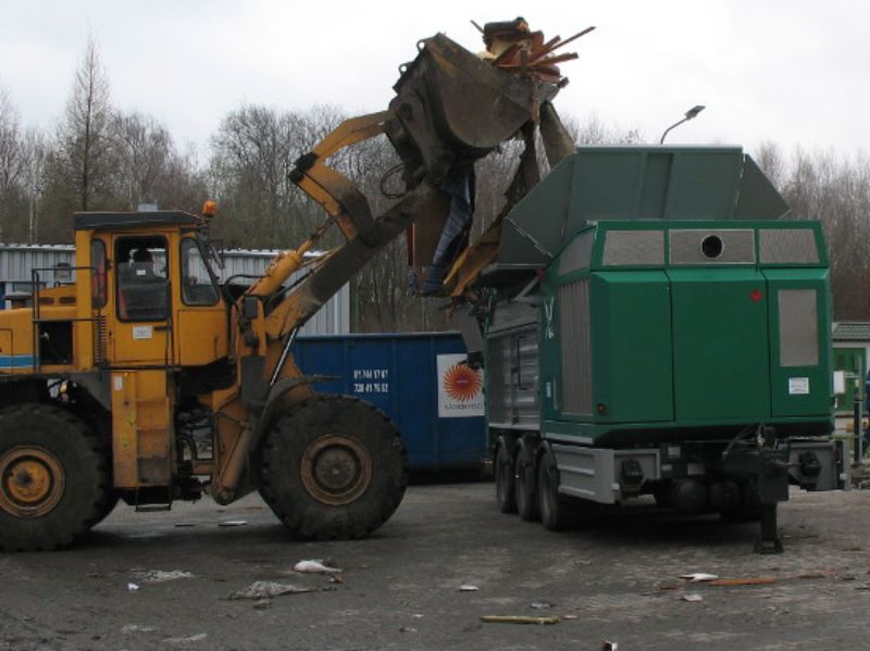 Mobilna zbiórka odpadów wielkogabarytowych i elektrośmieci.